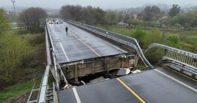 Sập Cầu Huyết Mạch Tại Italia Do Thời Tiết Cực Đoan